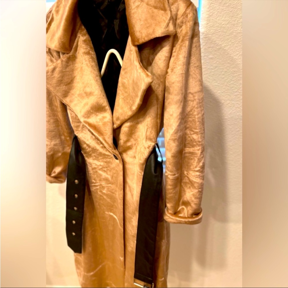 GRLFRND brand 🧥 coat